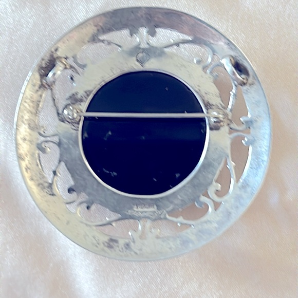 Vintage Navajo Native American Sterling Silver
Black Onyx Brooch - Picture 2 of 5